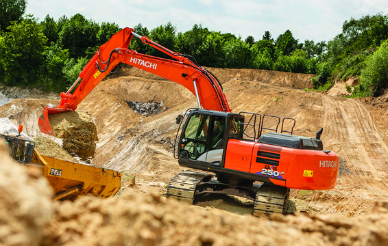 EXCAVATOR PE SENILE CU CIOCAN HIDRAULIC SI PULVERIZATOR HIDRAULIC HITACHI ZX250CLN-6