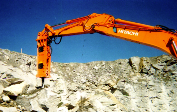 EXCAVATOR PE SENILE CU CIOCAN HIDRAULIC ZX250LCN-6